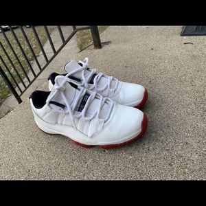 Jordan 11 cherry low